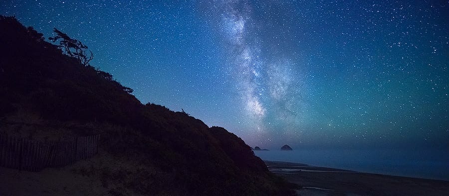 milky way galaxy on the oregon coast