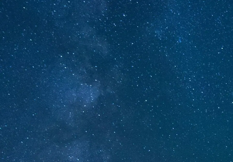 Image showing the correlation between lens focal length and star trails using the 500 rule for milkyway, star and night sky photography